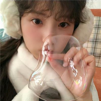 男孩超级白